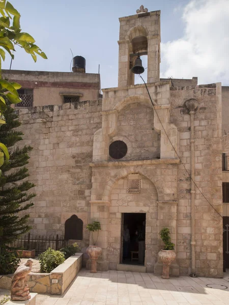 パレスチナのブルチン アラブ地域で非常に古いキリスト教の教会 ハンセン病患者を癒し Bibii で説明されている伝統的な場所 — ストック写真