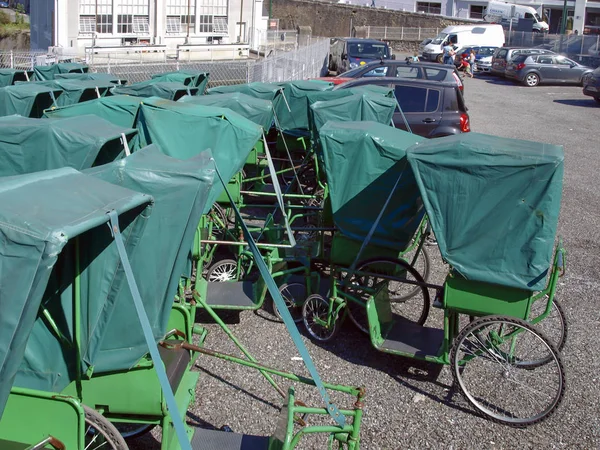 Wózki Transportu Chorych Lourds Francja — Zdjęcie stockowe