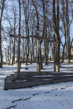 İsa ve iki hırsız Calvary üzerinde haçlar. Uluslararası Shri