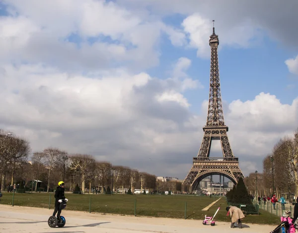 Paris 'teki Eyfel Kulesi — Stok fotoğraf