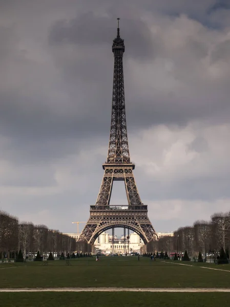 Paris 'teki Eyfel Kulesi — Stok fotoğraf