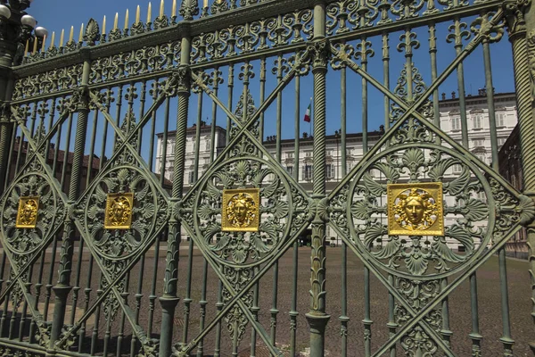 Det kungliga palatset i Turin eller Palazzo Reale di Torino är en histor iska — Stockfoto