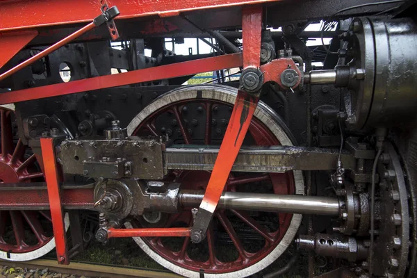 Een fragment van een oude stoomlocomotief — Stockfoto