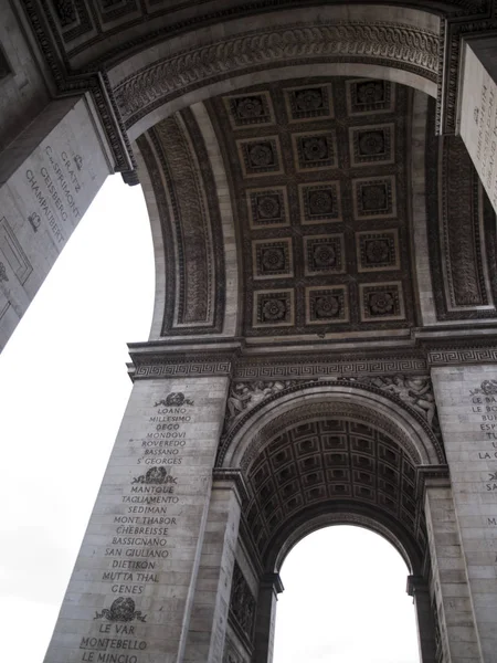 Paris, Frankreich, 22. Februar 2013: Detis des Triumphbogens — Stockfoto