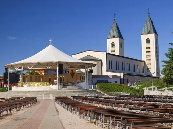 Igreja de São Jacó em Medjugorje (Bósnia e Herzegovina ) — Fotografia de Stock