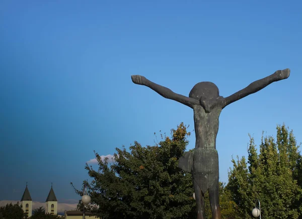 Jesus is resurrected, a monument to Medjugorje in Bosnia and Her — Stock Photo, Image