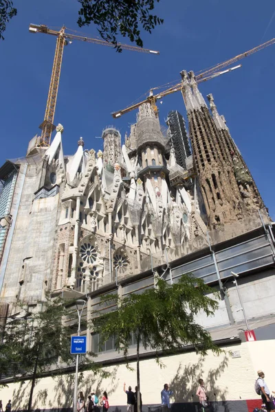 Barcelona, Spain, 22 czerwca 2019. Sagrada Familia is an unfinis — Stock Photo, Image