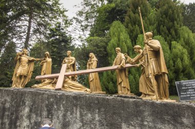 Lourdes, Fransa, 24 Haziran 2019: İsa'nın Haçı Yolu, fragme