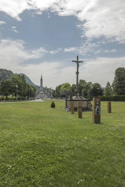 Our Lady of Lourdes helgedom (sydvästra Frankrike). — Stockfoto