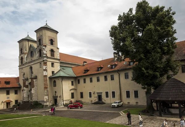 Tyniec, Cracovie, Pologne, 3 août 2019 : Basilique du Benoît XVI — Photo