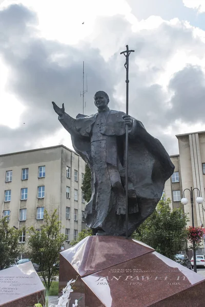 Chelm, Poland, September 14, 2019: Monument to Saint Pope John P — Stock Photo, Image