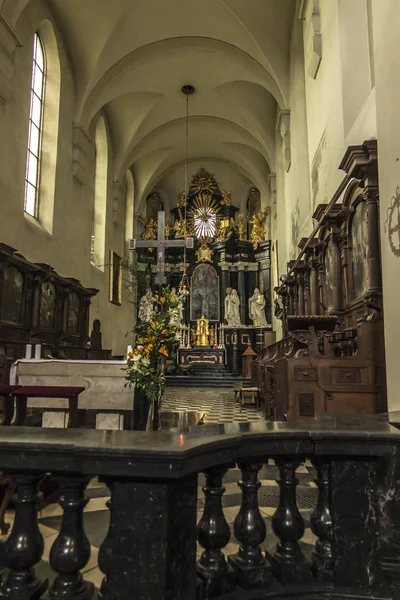Tyniec, Cracovia, Polonia, 3 agosto 2019: Interno della chiesa a — Foto Stock
