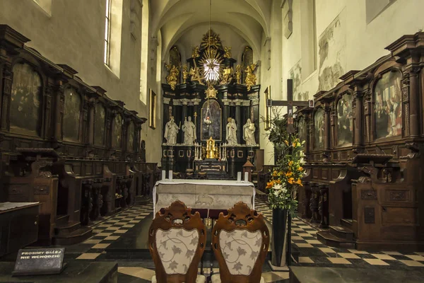 Tyniec, Cracovia, Polonia, 3 de agosto de 2019: Interior de la iglesia a — Foto de Stock