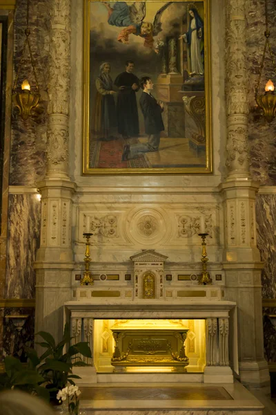 Турин, Італія, 27 червня 2019: Внутрішня частина Святилища Марії Він. — стокове фото