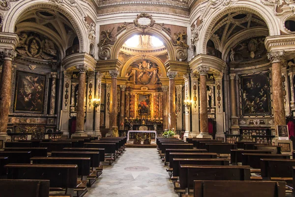 2019年6月27日，意大利都灵：皇家圣教堂。 Wawrzyniec in — 图库照片