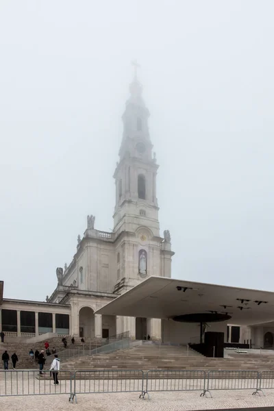 Santuario Nostra Signora Fatima Con Basilica Del Rosario Nella Nebbia — Foto Stock