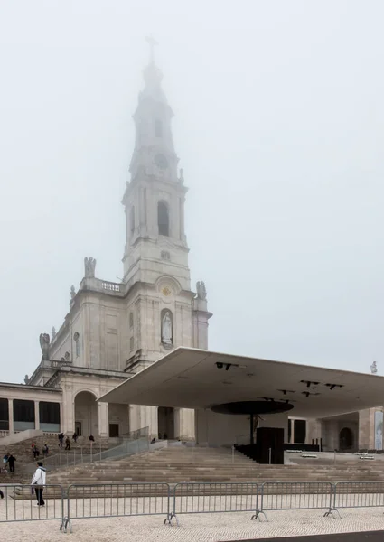 Santuario Nostra Signora Fatima Con Basilica Del Rosario Nella Nebbia — Foto Stock