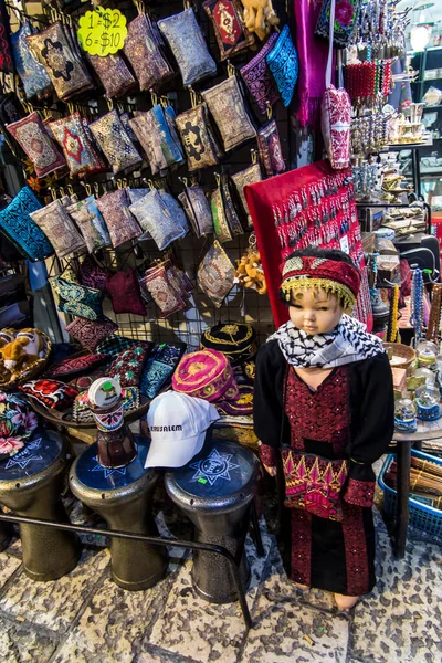 Olika Souvenirer Ett Marknadsstånd Jerusalem Israel — Stockfoto