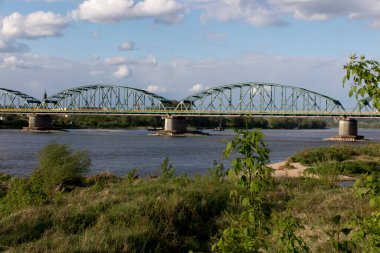 Fordon Köprüsü Rudolf Modrzejewski - Polonya 'nın Fordon bölgesindeki Bydgoszcz' daki Vistula Nehri üzerinde bir kafes yapısına sahip bir demiryolu köprüsü. Köprü 1005 metre uzunluğunda ve 16.8 metre genişliğindedir.