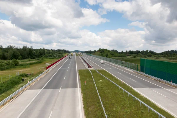 ポーランドのチェコストワ地方とコノピスカ地方のA1高速道路 — ストック写真