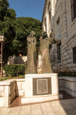 İsrail, Nasıra 'daki Anma Antlaşması' nın hemen yakınında bir anıt Güney Afrika 'da barış için Tanrı' nın Annesi 'ne sunuldu.