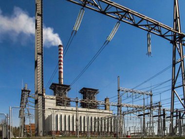 Enerji santralleri, dağıtım ağları ve yüksek voltaj