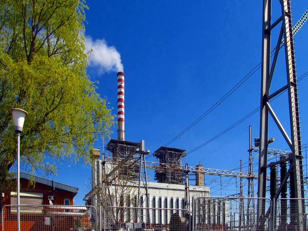Pohled Elektrárny Distribuční Sítě Vysoké Napětí — Stock fotografie
