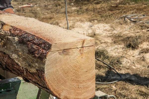 Mobile Sawing Equipment Logs Open Air Rural Landscape Sunny Day — Stock Photo, Image