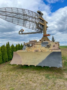 Zalno, Polonya, 11 Mayıs 2025: Eski askeri teçhizat Polonya 'nın Tuchola kenti yakınlarındaki Zalno' daki 