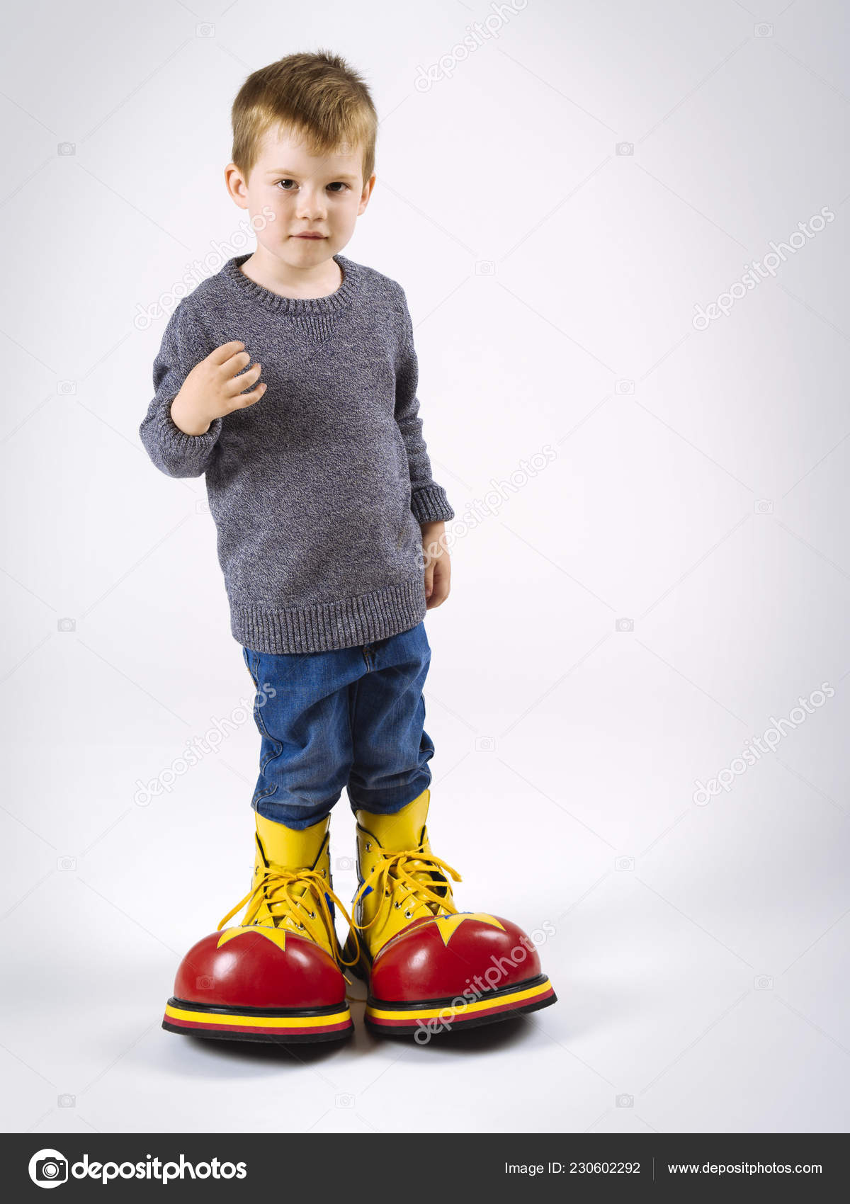 Sumners Stock De — Foto Grandes Con Niño Payaso Zapatos © 8w0POnk