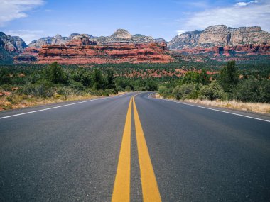 Mescal dağ doğru Sedona, Arizona sürüş