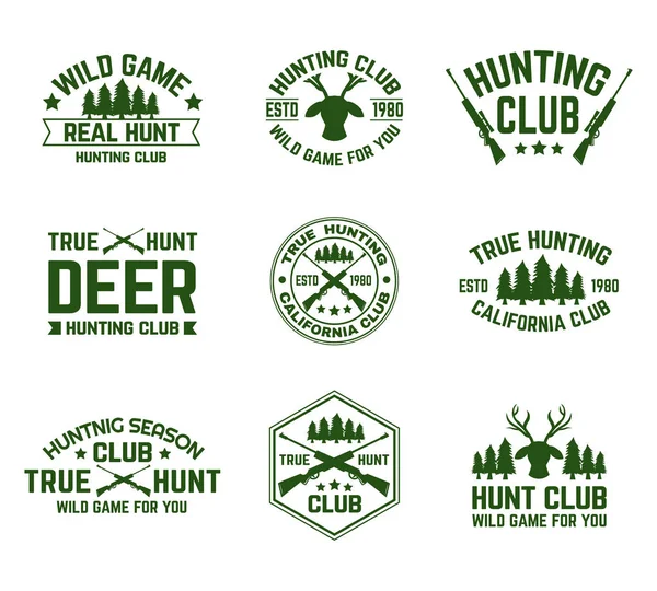 Set of isolated hunting emblems with deer and guns — Stock Vector