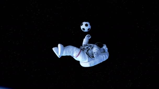 Astronaut provádí Půjčovna Kick ve vesmíru — Stock video
