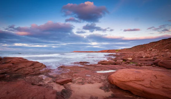 Riva Rocciosa Del Principe Edward Island — Foto Stock