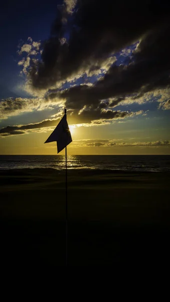 Zonsondergang Een Golf Vlag — Stockfoto