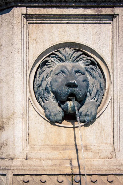 Lion Fountain Paris Francia — Foto de Stock