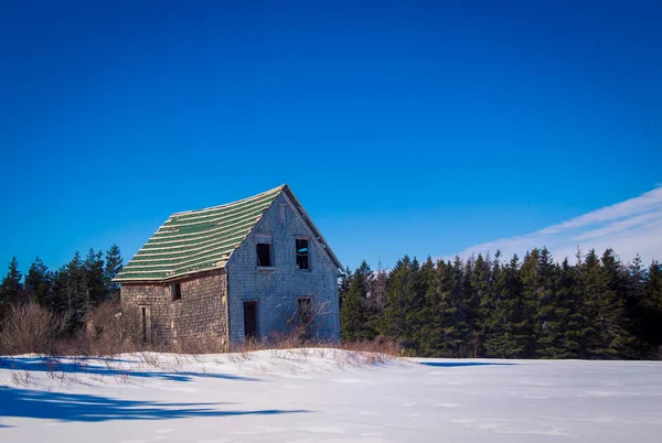 Abandonar Granero Invierno —  Fotos de Stock