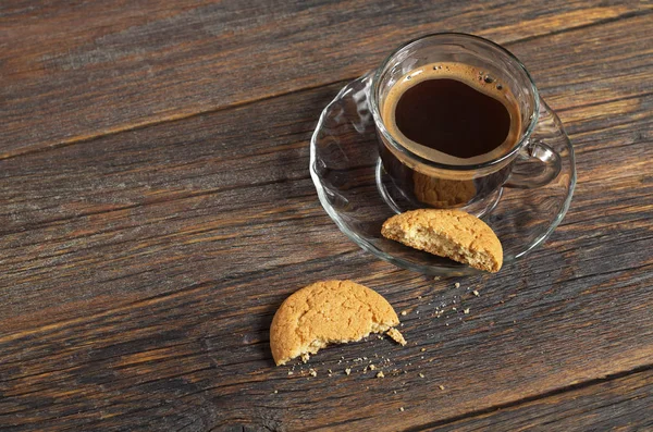 Tasse Transparente Café Deux Demi Biscuits Avoine Sur Une Vieille — Photo