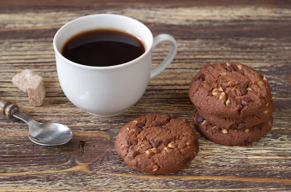 Чашка Кофе Шоколадное Печенье Орехами Завтрак Старом Деревянном Столе — стоковое фото