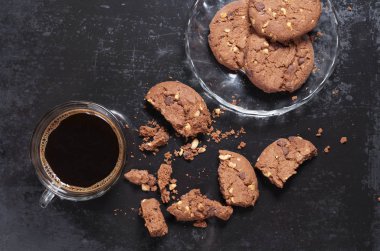 kahve ve çikolata soslu kurabiyeleri 