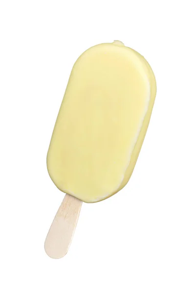 スティック 白い背景で隔離のレモン艶出しでクリーミーなアイスクリーム — ストック写真