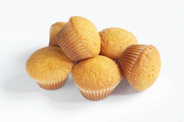 Mucchio Mini Muffin Sfondo Bianco Vicino — Foto Stock