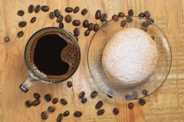 Donut Alemán Berliner Con Azúcar Glaseado Placa Vidrio Transparente Taza —  Fotos de Stock