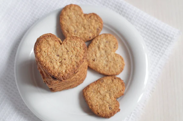 High Angle View Oatmeal Cookies Shape Heart Plate Table Selective — Stock Photo, Image