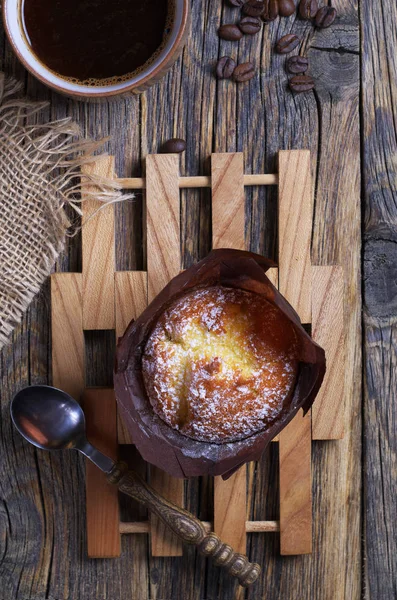 Kahverengi kağıt ve kahve muffin