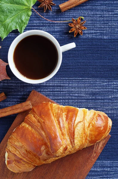 Croissant et café — Photo