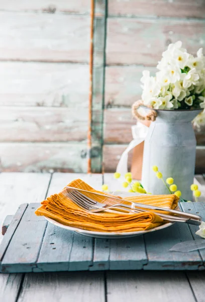 Spring Table Setting Narcissus Flower Spring Flowers — Stock Photo, Image