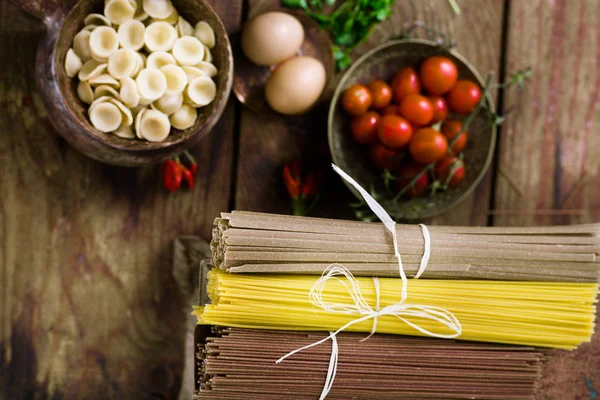 Cooking Concept Pasta Ingredients Tomatoes Spaghetti Eggs Herbs — Stock Photo, Image