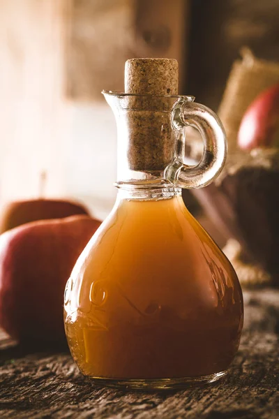 Apple Vinegar Bottle Apple Organic Vinegar Wooden Background Healthy Organic — Stock Photo, Image