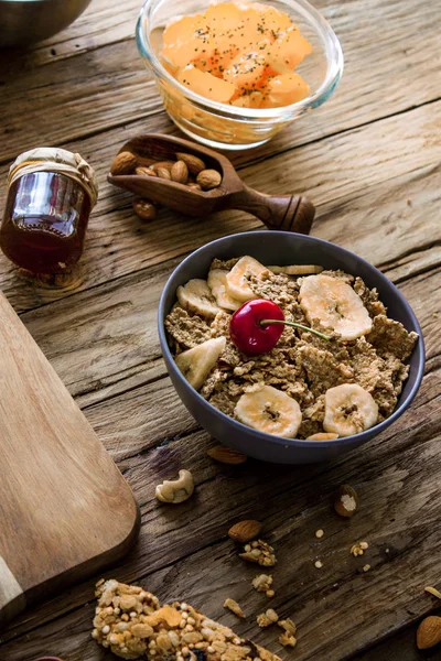 Varietate Sănătoasă Mic Dejun Cereale Fructe Iaurt Semințe — Fotografie, imagine de stoc
